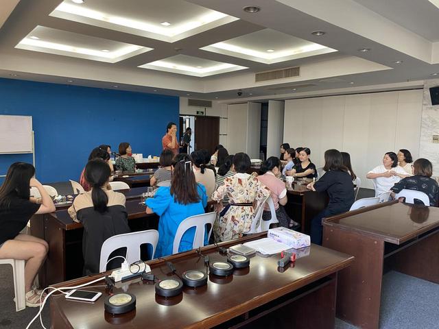 口红的制作方法，手工制作纯天然口红（把精美的口红和润唇膏带回家……）