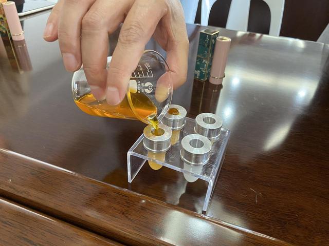 口红的制作方法，手工制作纯天然口红（把精美的口红和润唇膏带回家……）