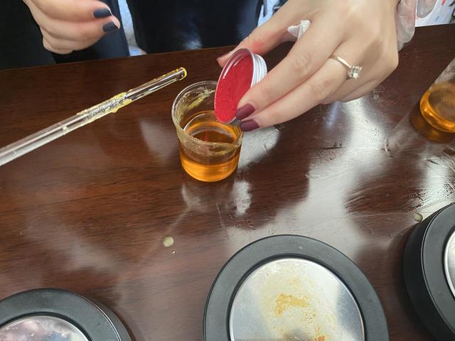 口红的制作方法，手工制作纯天然口红（把精美的口红和润唇膏带回家……）