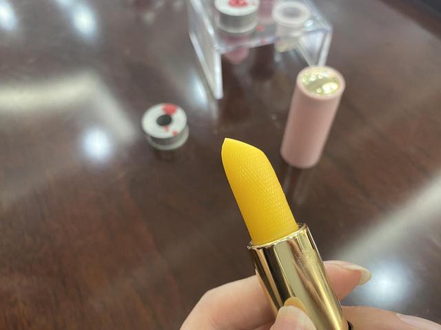 口红的制作方法，手工制作纯天然口红（把精美的口红和润唇膏带回家……）