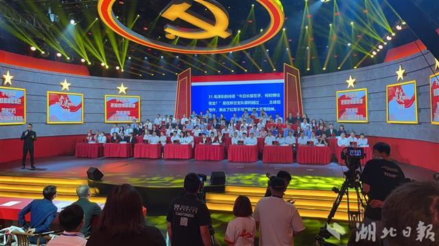 新颖而有内涵的小组名，新颖而有内涵的小组名有哪些（这32个队名，你喜欢哪一个）