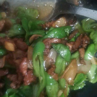 辣椒炒肉丝，辣椒炒肉丝图片（费大厨版辣椒炒肉比卖的还好吃）