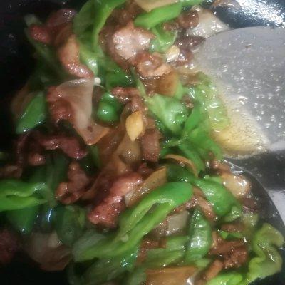 辣椒炒肉丝，辣椒炒肉丝图片（费大厨版辣椒炒肉比卖的还好吃）