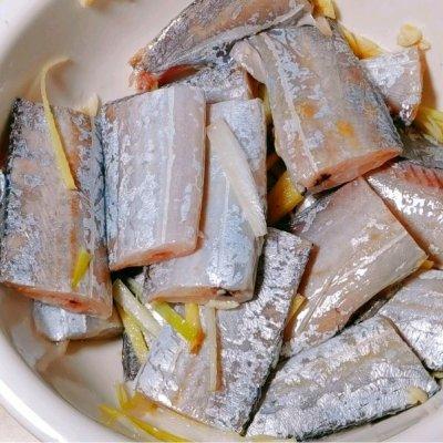 红烧带鱼的家常做法简单，如何清蒸带鱼好吃（好吃巨下饭～时令美味带鱼最佳吃法之红烧带鱼）