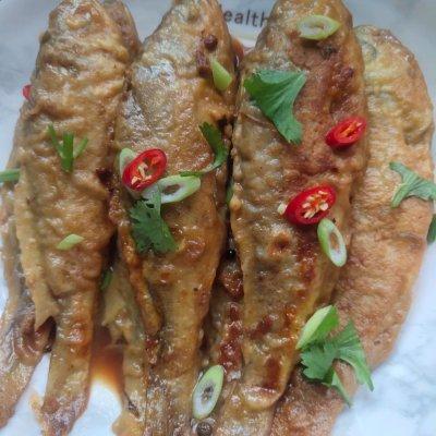 炖小黄花鱼的做法是什么，炖小黄花鱼的做法窍门（这道家喻户晓的红烧小黄花鱼是怎么做的呢）