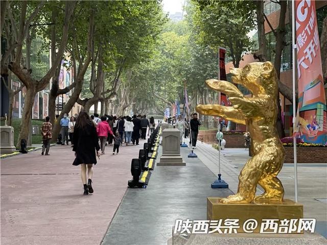 人面桃花戏曲秦腔，人面桃花歌曲（潮流艺术节、电影嘉年华……这个“十一”西影园区等你来pick）