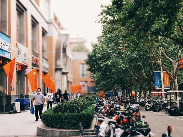 国庆国旗如何挂，今年国庆怎么不挂国旗（喜迎国庆，国旗应该这样挂）