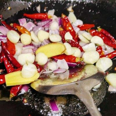 香辣酥带鱼的家常做法，香酥小带鱼做法（再也不怕鱼刺的香辣带鱼酥）