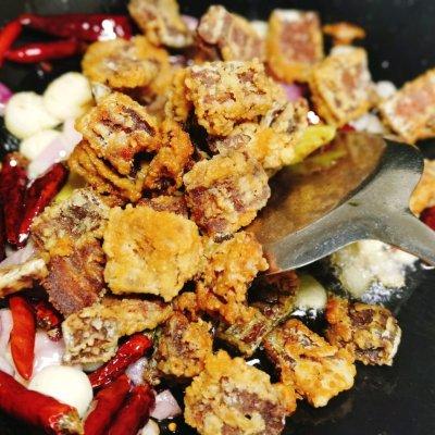 香辣酥带鱼的家常做法，香酥小带鱼做法（再也不怕鱼刺的香辣带鱼酥）