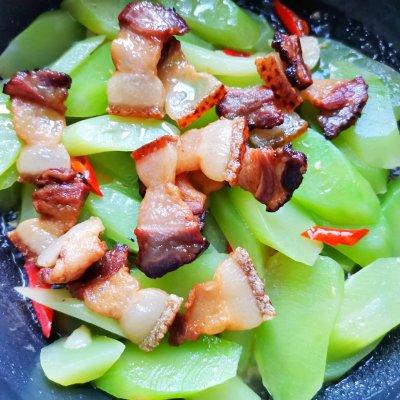腊肉炒什么菜好吃，腊肉炒什么好吃（圆中秋美味#莴笋炒腊肉）