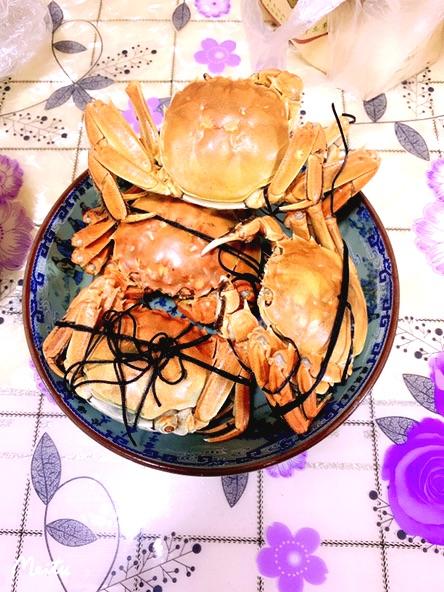 大闸蟹的正确做法，大闸蟹怎么做好吃又简单（有一种热爱叫一起吃清蒸大闸蟹）