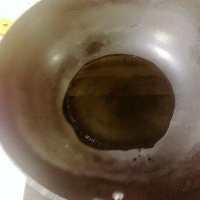 四川麻辣虾的做法，四川麻辣虾的做法和配料（#豪吉川香美味#不加一滴水的快手干饭美味——川香麻辣虾）