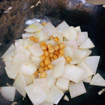 扇贝柱怎么做好吃，扇贝柱的家常做法（让你停不下筷子的小清新版贝柱烧萝卜）