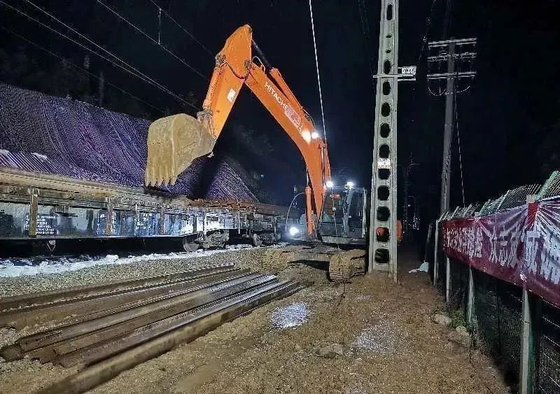 D2525(D2584次列车时刻表)