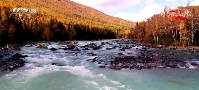 冰碛湖介绍，冰川湖和冰碛湖（新疆阿尔泰山镶“碧玉”喀纳斯湖迎金秋）