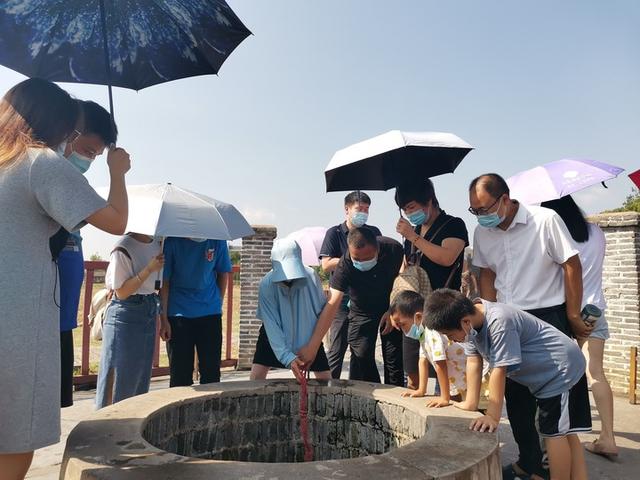 共和国摇篮瑞金和中国工人运动摇篮，中国工人运动的摇篮是哪里（大批游客“十一”走进“红色摇篮”体验红色之旅）