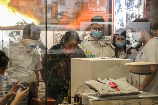 共和国摇篮瑞金和中国工人运动摇篮，中国工人运动的摇篮是哪里（大批游客“十一”走进“红色摇篮”体验红色之旅）