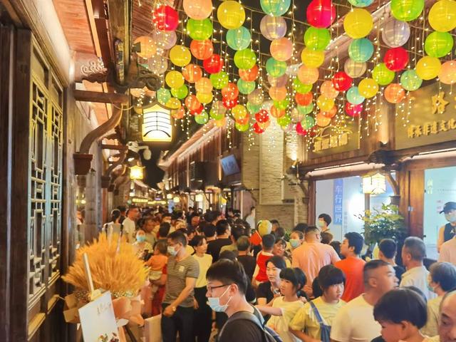 黄岩九峰公园里面有什么游乐设施，黄岩九峰公园里面有什么游乐设施吗（椒江黄岩路桥临海温岭玉环天台仙居三门）