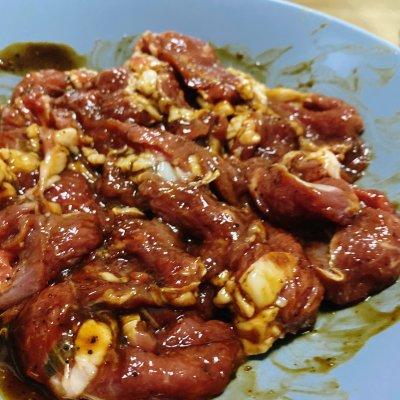 烤肉怎么吃才好吃，烤肉怎样才好吃（家常烤肉这样做也太好吃了吧）