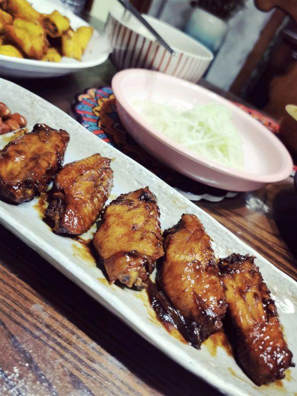 啤酒能做什么家常菜，啤酒能做什么家常菜吃（好吃不贵的啤酒翅中做法）