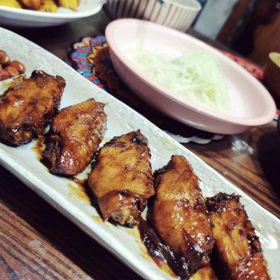 啤酒能做什么家常菜，啤酒能做什么家常菜吃（好吃不贵的啤酒翅中做法）