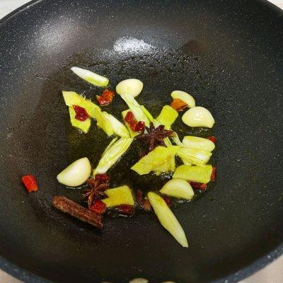 烧牛肉怎么做啊，烧牛肉怎么制作（十分钟快手菜红烧牛肉）