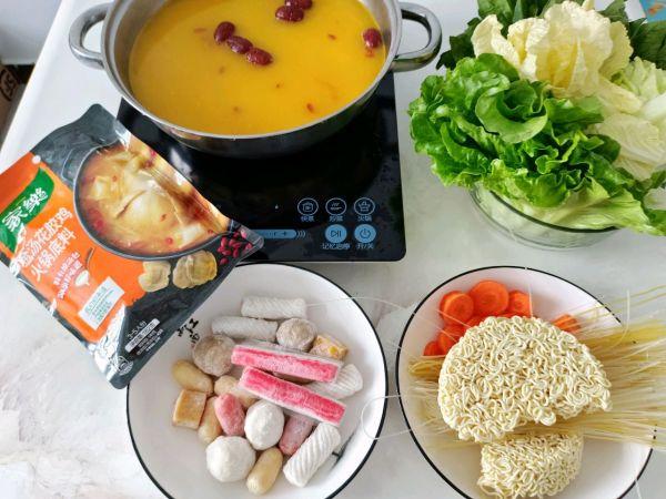 花胶鸡火锅的制作方法，火锅花胶鸡汤的做法（让人闻香止步的金汤花胶鸡火锅）