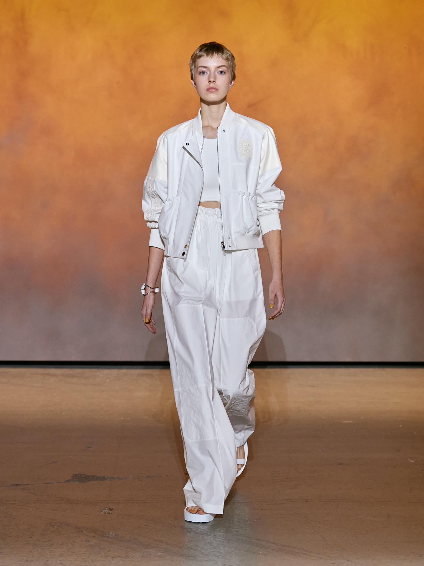 la是什么牌子，la是什么牌子女鞋（Dior新包Bobby更优雅丨是日美好事物）