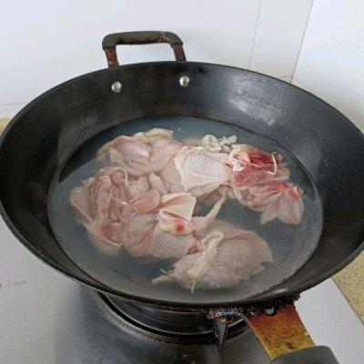 土豆炖鸡腿怎么做好吃，土豆炖鸡腿怎么做好吃视频（#豪吉川香美味#川香鸡腿炖土豆）