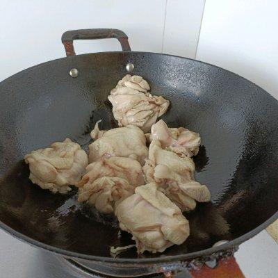 土豆炖鸡腿怎么做好吃，土豆炖鸡腿怎么做好吃视频（#豪吉川香美味#川香鸡腿炖土豆）