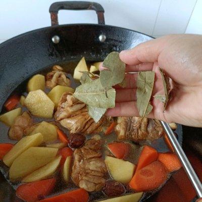 土豆炖鸡腿怎么做好吃，土豆炖鸡腿怎么做好吃视频（#豪吉川香美味#川香鸡腿炖土豆）