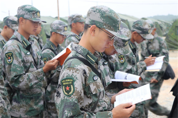 把你的心我的心串一串啊哈哈哈，把你的心 我的心串一串（我们的拉练日记①图片）