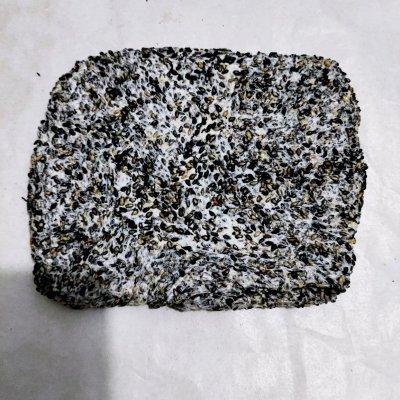 芝麻糖饼制作方法，芝麻糖饼的做法（配着这盘棉花糖芝麻糖）