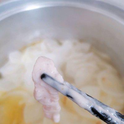 白萝卜水怎么煮，白萝卜煮水怎么做（做好白萝卜滑肉汤）