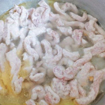 白萝卜水怎么煮，白萝卜煮水怎么做（做好白萝卜滑肉汤）