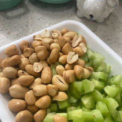 酱爆鸡丁的做法，老北京酱爆鸡丁的做法（这道酱爆鸡丁比大厨做的还好吃）