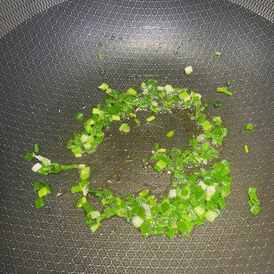 酱爆鸡丁的做法，老北京酱爆鸡丁的做法（这道酱爆鸡丁比大厨做的还好吃）