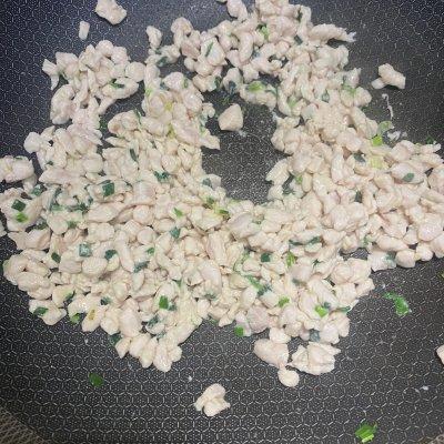 酱爆鸡丁的做法，老北京酱爆鸡丁的做法（这道酱爆鸡丁比大厨做的还好吃）