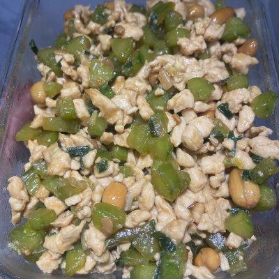 酱爆鸡丁的做法，老北京酱爆鸡丁的做法（这道酱爆鸡丁比大厨做的还好吃）