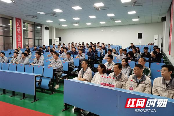 郭煌防沙林，百度一下郭煌防沙林就知道了（五家大型国企同时向湖南工贸技师学院抛出“橄榄枝”）
