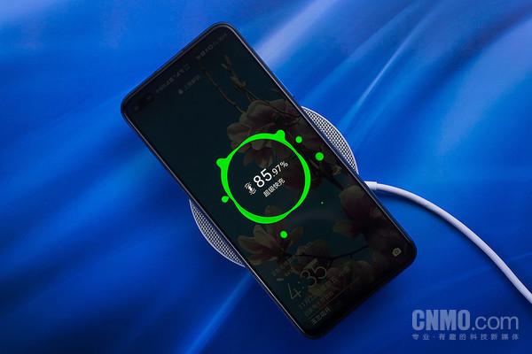 苹果手机无线充电设置在哪里，苹果13怎么打开无线充电功能（它可能远不是你想象中的那么鸡肋）