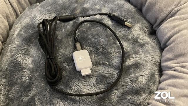 有料评测：这鼠标手感绝了 唯一缺点就是贵