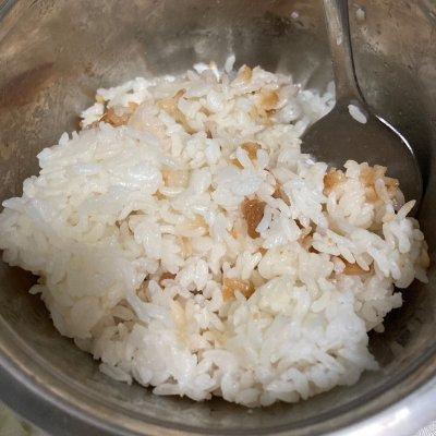 腊肠鸡蛋炒饭的做法，蛋炒饭 腊肠（简单快手又下饭的腊肠炒饭吃起来那叫一个香）