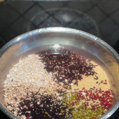 饭团用什么米做好，饭团用的米怎么做（这是台湾五谷饭团最正宗的做法）