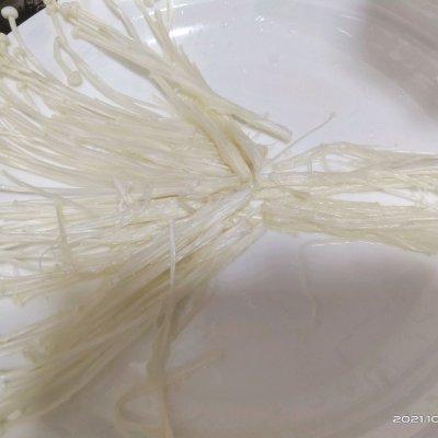 蒜蓉粉丝金针菇，蒜蓉粉丝金针菇虾的做法是什么（剁椒蒜蓉粉丝金针菇这样吃）