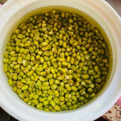 绿豆沙，#21天早餐打卡计划#绿豆沙（绿豆沙的做法视频）