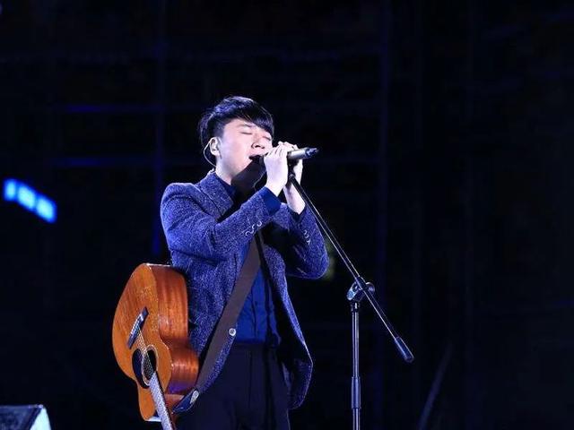 歌手一到八季冠军名单，我是歌手历届冠军名单（伍珂玥成首位粤语冠军）