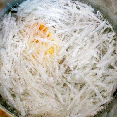 白萝卜煮水的功效，白萝卜煮水喝有什么功效（让人闻香止步的被低估的神奇味道——素高汤）