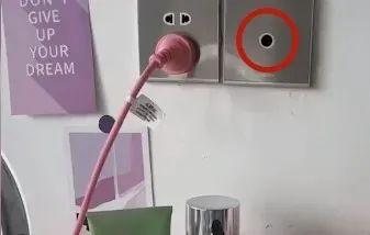 远程针孔无线摄像头，针孔无线微型监控器多少钱（女孩在房间无意发现隐秘摄像头）