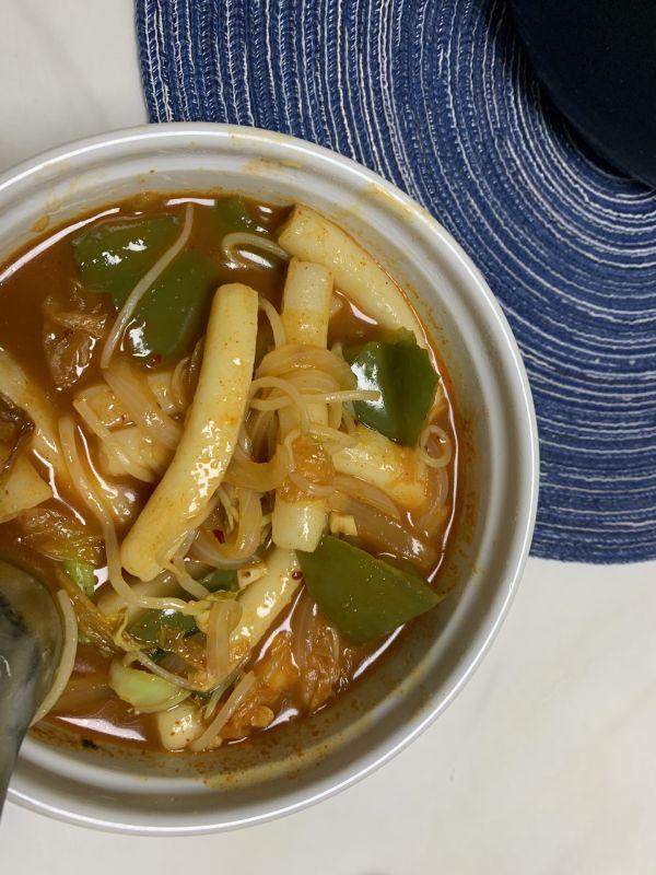 韩国炒年糕怎么做，韩国炒年糕制作方法（教你做韩式炒年糕）